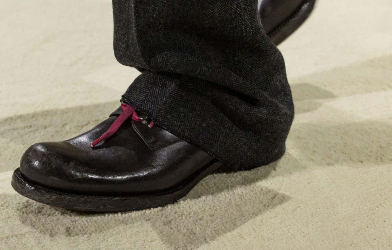 Alex Consani – Messy Aesthetic 2025 Alex Consani in a messy, undone beauty look with tousled hair and expressive styling.